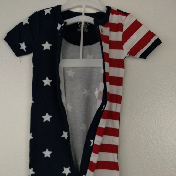The Children's Place 12-18M One Piece Pajamas Red White Blue Stripes Stars Baby - Picture 8 of 10